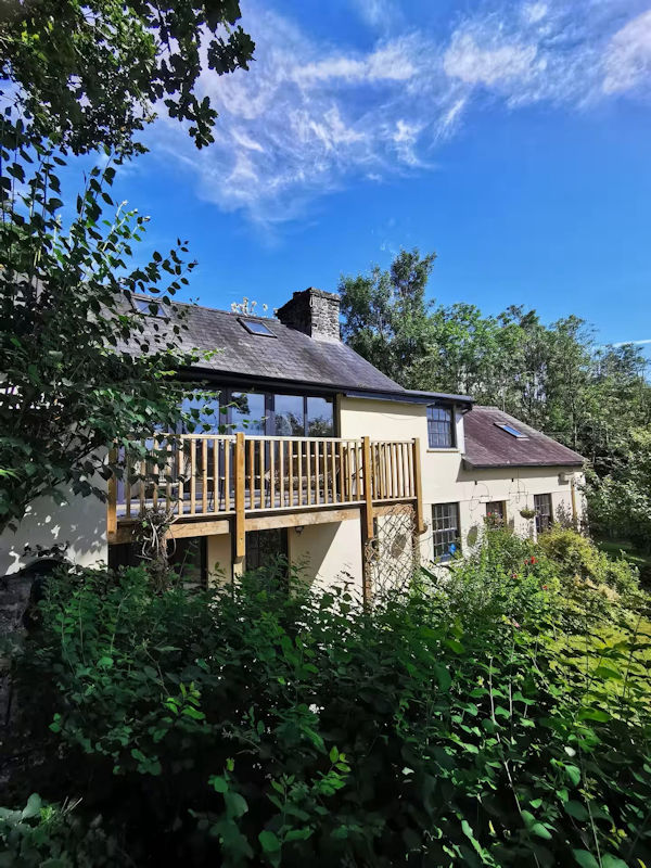 Plas Bach Cottage, Llandeilo exterior